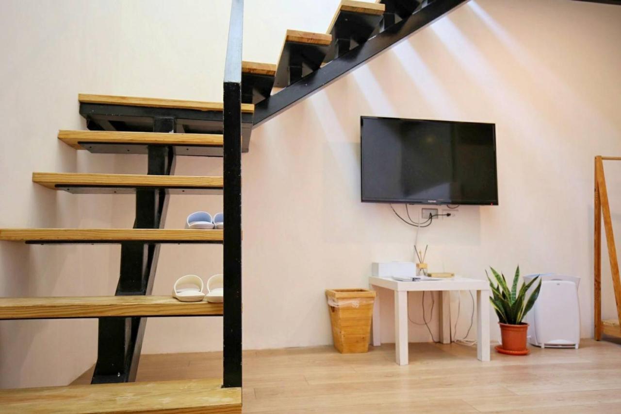 Windhouse B&B ไถหนาน ภายนอก รูปภาพ